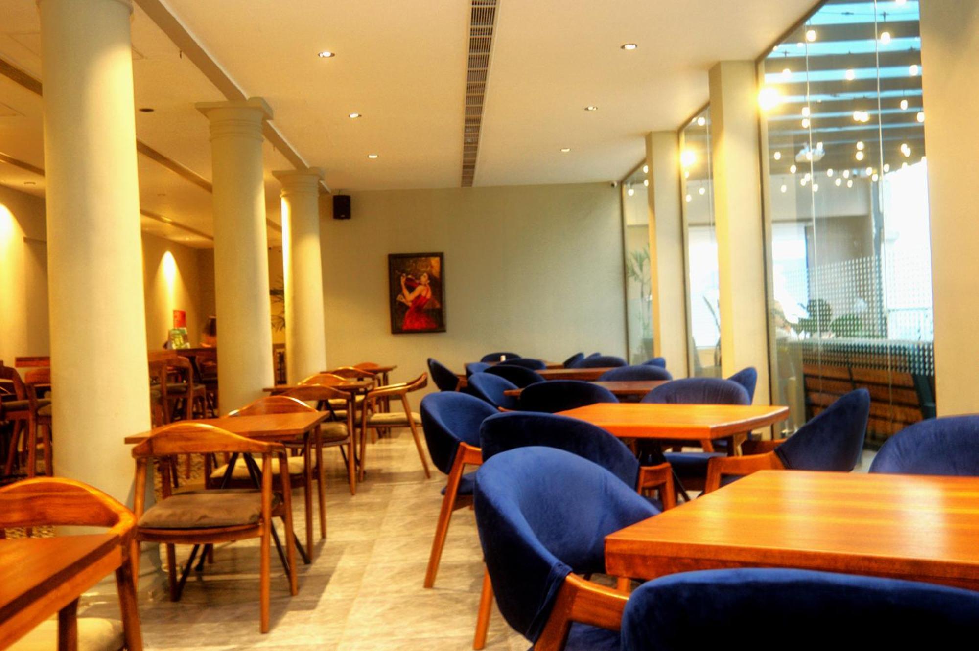 Fairway Colombo - Sri Lanka'S First Hotel With Robot Technology Εξωτερικό φωτογραφία